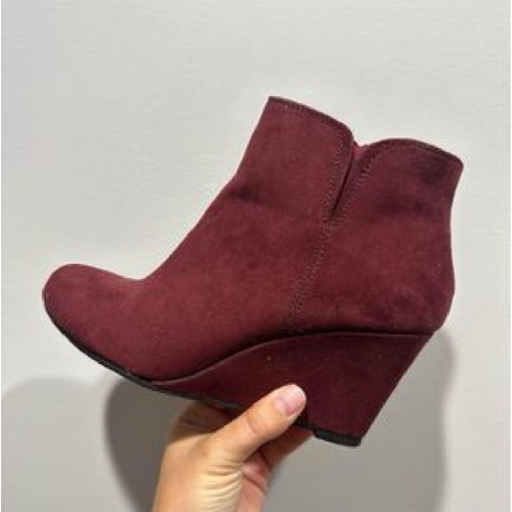 Heeled boots